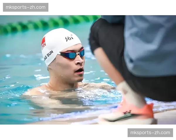 年轻游泳运动员谈成长经历,坚持努力是成功基础 年轻游泳运动员谈成长经历,坚持努力是成功基础